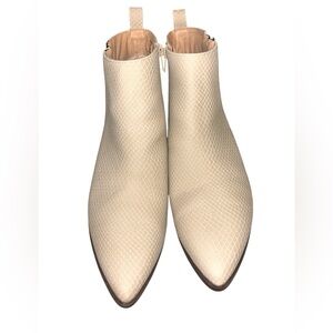 Chic Cream Textured Ankle Booties - NEW